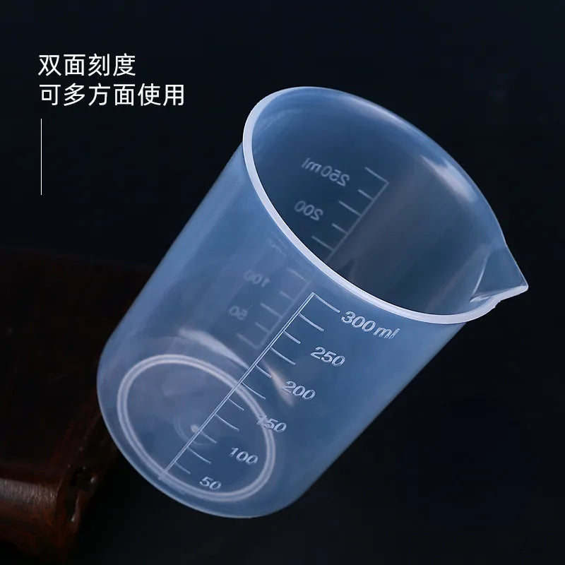 500ml Plastic Measuring Cup, PP Graduated Cup, Thickened Plastic Beaker, Laboratory Chemical Measuring Cup, Kitchen Bar Supplies 300ml