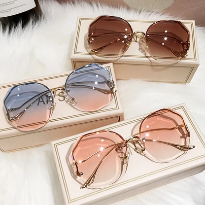 2023 Fashion Tea Gradient Sunglasses Women Ocean Water Cut Trimmed Lens Metal Curved Temples Sun Glasses Female UV400 C6 Adult