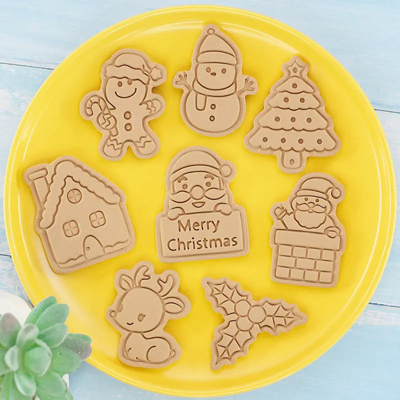 8Pcs 3D Christmas Cookie Cutters Biscuit Mold Santa Snowman Tree Elk Cookie Mould Stamp Xmas New Year Party Decor Baking Tools